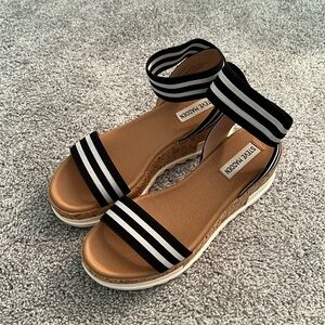 STEVE MADDEN strappy platform wedge sandals